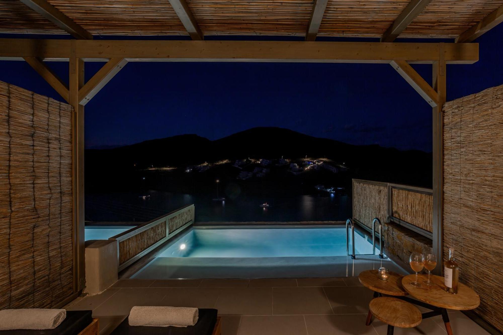Amal Kythnos Suites Bagian luar foto