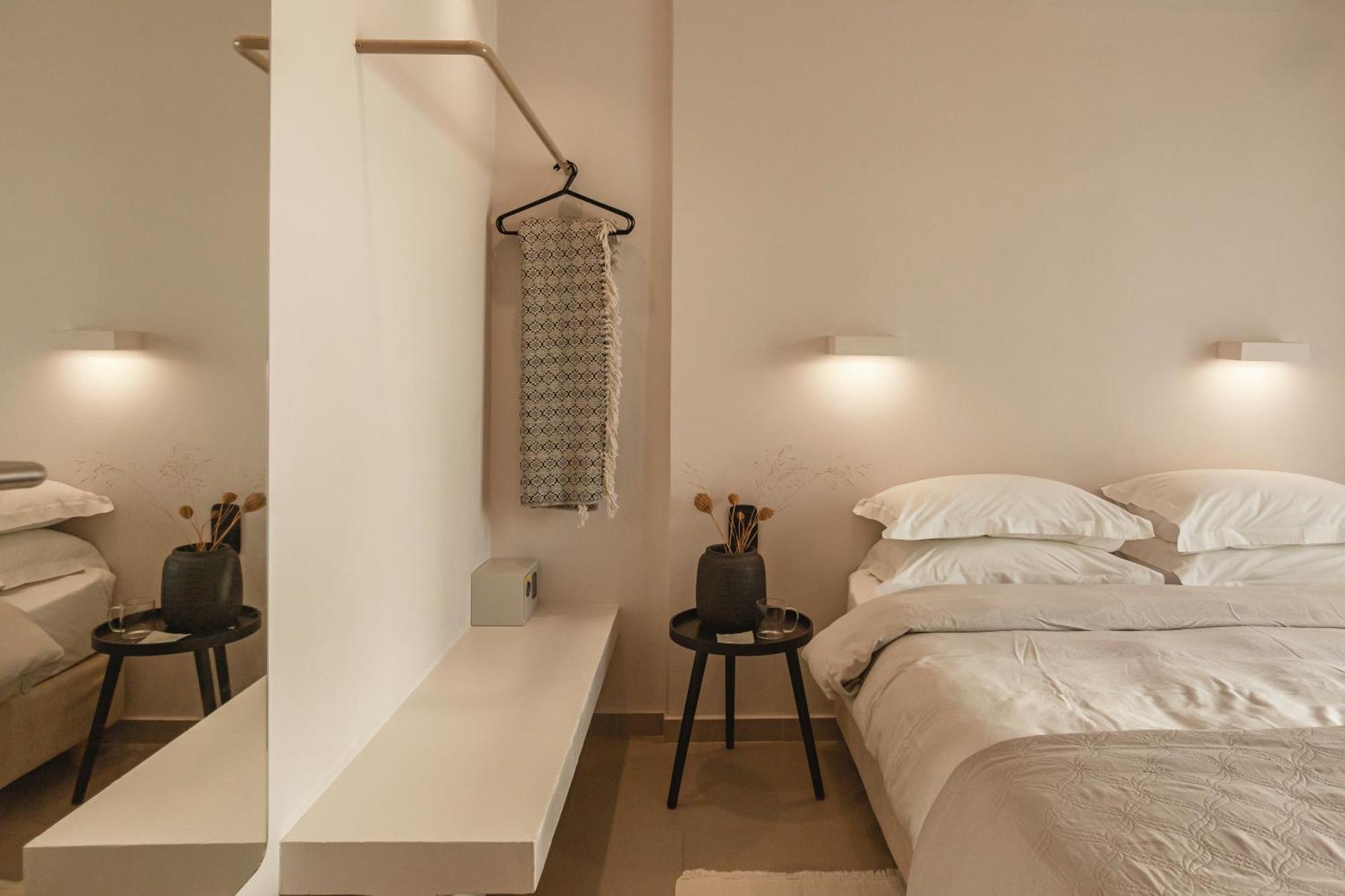 Amal Kythnos Suites Bagian luar foto