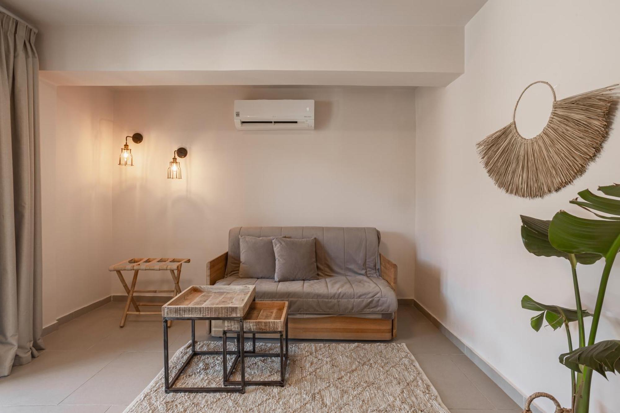 Amal Kythnos Suites Bagian luar foto